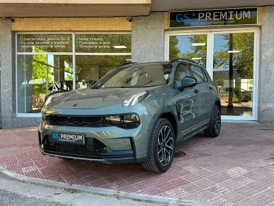 Usado Lynk & Co 01 276 CV (202 kW) 2026 Verde SUV