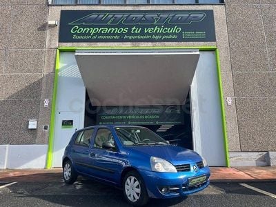Begagnad Renault Clio II Authentique 75 HK (55 kW) 2007 Blå Sedan