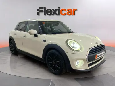 Usado Mini ONE 102 CV (75 kW) 2019 Beige Utilitario