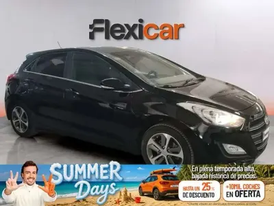Usado Hyundai i30 Blackline 110 CV (80 kW) 2016 Negro Berlina