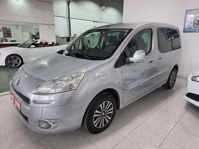 Usado Peugeot Partner Tepee Active 92 CV (67 kW) 2014 Gris / plata Monovolumen