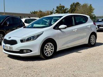 Usado Kia Ceed GT 90 CV (66 kW) 2015 Blanco Berlina
