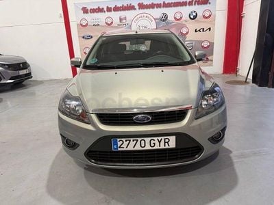 Käytetty Ford Focus Trend 100 HP (73 kW) 2010 Harmaa Sedan