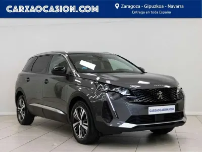 Usado Peugeot 5008 Allure 131 CV (96 kW) 2021 Gris SUV