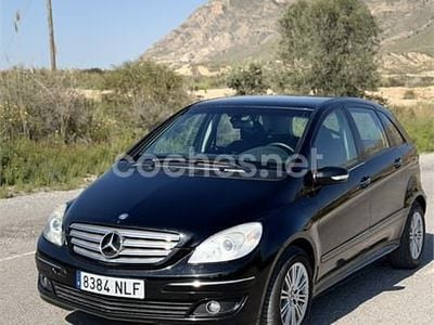 Usado Mercedes B170 116 CV (85 kW) 2006 Negro Monovolumen