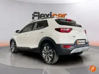 Usado Kia Stonic 100 CV (73 kW) 2021 Blanco SUV
