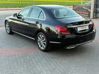 Usado Mercedes E220 194 CV (142 kW) 2016 Negro Berlina