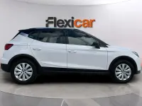 Usado Seat Arona FR 110 CV (80 kW) 2022 Blanco SUV