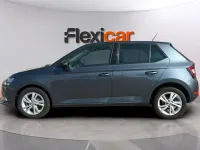 Usado Skoda Fabia Ambition 95 CV (69 kW) 2020 Gris Utilitario