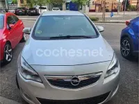 Usado Opel Astra Enjoy 110 CV (80 kW) 2012 Gris / plata Berlina