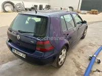 Usado VW Golf IV Highline 115 CV (84 kW) 2000 Azul Berlina