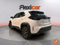 Usado Toyota Yaris Cross 116 CV (85 kW) 2022 Blanco SUV