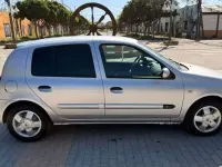 Usado Renault Clio 80 CV (58 kW) 2005 Gris Utilitario