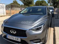 Usado Infiniti Q30 Premium 156 CV (114 kW) 2019 Gris / plata Berlina