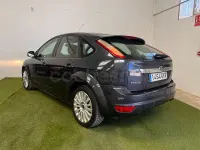 Usado Ford Focus Titanium 109 CV (80 kW) 2009 Gris / plata Berlina