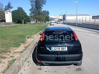 Usado Ford Focus Trend 100 CV (73 kW) 2002 Negro Berlina