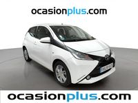 Begagnad Toyota Aygo X-play 69 HK (50 kW) 2018 Vit Halvkombi