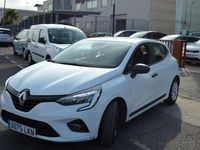 Usado Renault Clio V Business 86 CV (63 kW) 2021 Blanco Utilitario