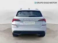 Usado Skoda Kamiq Ambition 110 CV (80 kW) 2021 Blanco SUV