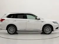 Usado Mitsubishi Outlander P-HEV Motion 224 CV (164 kW) 2020
