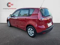Usado Renault Scénic 105 CV (77 kW) 2010 Rojo Monovolumen