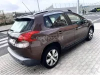 Usado Peugeot 2008 Active 82 CV (60 kW) 2014 Marrón SUV