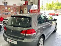 Usado VW Golf VI Advance 105 CV (77 kW) 2009 Gris / plata Utilitario