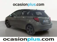 Usado Toyota Yaris 99 CV (72 kW) 2016 Gris Utilitario