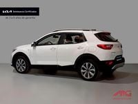 Usado Kia Stonic 100 CV (73 kW) 2025 Clear white (ud) SUV