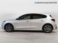 Usado Ford Focus ST-Line 125 CV (91 kW) 2023 Plateado Utilitario