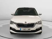 Usado Skoda Scala Style 110 CV (80 kW) 2021 Blanco Utilitario