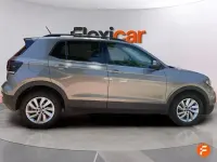 Usado VW T-Cross Advance 110 CV (80 kW) 2021 Gris SUV