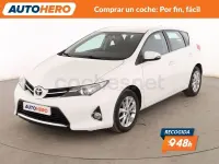 Usado Toyota Auris Active 132 CV (97 kW) 2015 Blanco Berlina