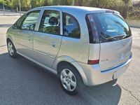 Usado Opel Meriva Enjoy 90 CV (66 kW) 2008 Plateado Monovolumen