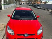 Usado Ford Focus Trend 125 CV (91 kW) 2013 Rojo Berlina