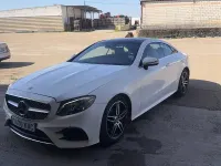 Używany Mercedes E220 194 KM (142 kW) 2019 Biały Coupe