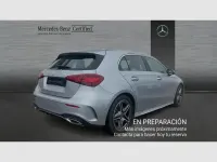 Usado Mercedes A180 AMG line 136 CV (100 kW) 2025 Gris / plateado Berlina