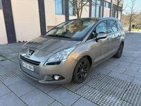 Usado Peugeot 5008 Business-Line 150 CV (110 kW) 2011 Marrón Monovolumen