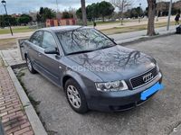 Usado Audi A4 130 CV (95 kW) 2002 Gris / plata Berlina