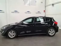 Usado Ford Focus Trend+ 120 CV (88 kW) 2020 Negro Utilitario