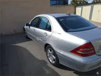 Usado Mercedes C180 143 CV (105 kW) 2002 Gris / plata Berlina