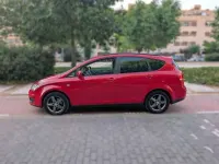 Usado Seat Altea I-Tech 105 CV (77 kW) 2015 Rojo Monovolumen