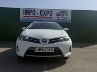 Usado Toyota Auris Touring Sports Active 136 CV (100 kW) 2015 Blanco Familiar
