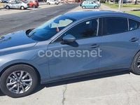 Usado Mazda 3 122 CV (89 kW) 2023 Gris / plata Berlina