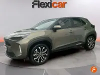 Usado Toyota Yaris Hybrid Connect Style 116 CV (85 kW) 2022 Beige