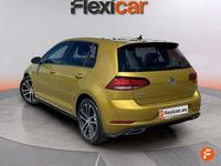 Usado VW Golf VII Sportline 150 CV (110 kW) 2018 Amarillo Berlina