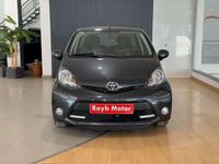 Używany Toyota Aygo City 68 KM (50 kW) 2014 Czarny Hatchback
