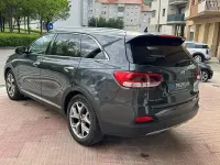 Usado Kia Sorento 200 CV (147 kW) 2018 Gris / plata SUV