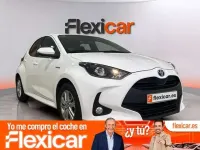 Usado Toyota Yaris Active 99 CV (72 kW) 2020 Blanco Utilitario