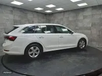 Usado Skoda Octavia 110 CV (80 kW) 2021 Blanco Familiar